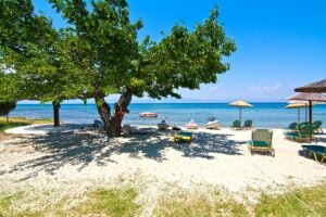 Скала Рахони пляж